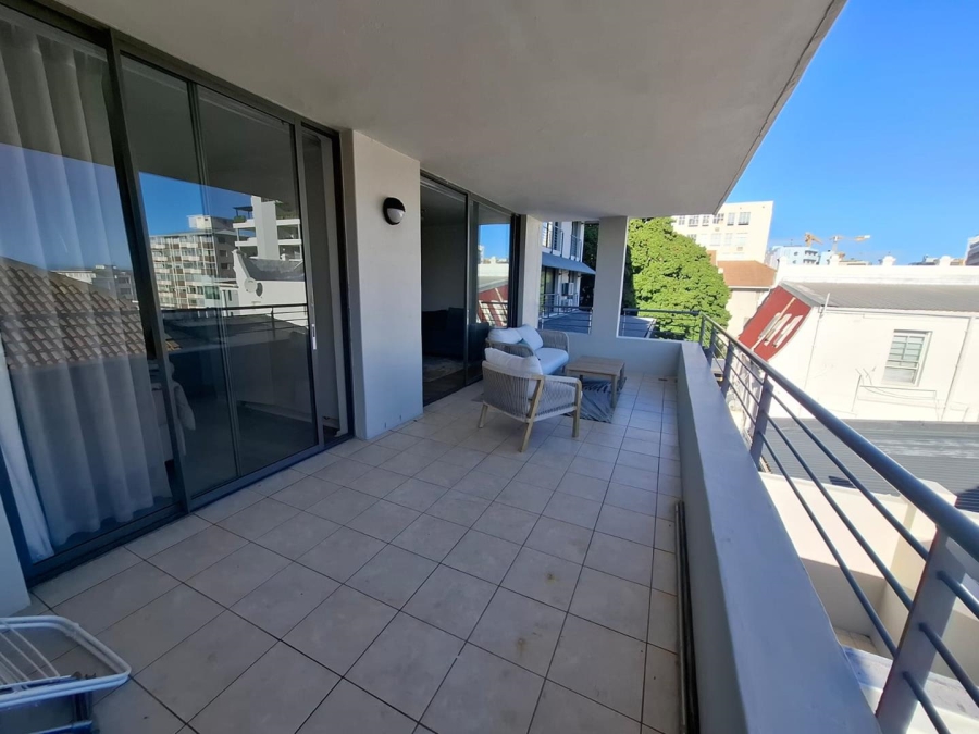 2 Bedroom Property for Sale in Sea Point Western Cape